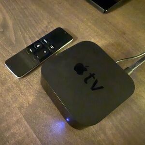 Apple TV A1625 (4th generation)